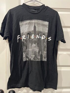 F*R*I*E*N*D*S Graphic Black Crewneck T-Shirt Sz L